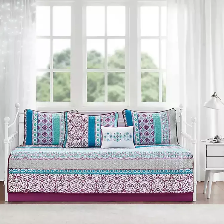 Kirklands Home Quilts|Adley Reversible Daybed 6-pc. Quilt Cover Set