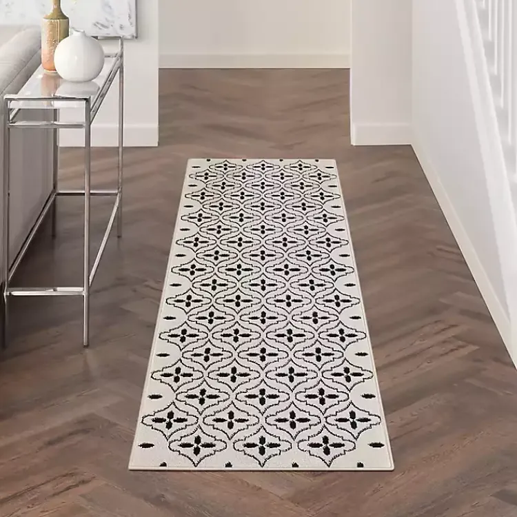 Kirklands Home Outdoor Rugs|Ivory & Black Quatrefoil Indoor/Outdoor Runner