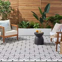 Kirklands Home Outdoor Rugs|Ivory & Black Quatrefoil Indoor/Outdoor Rug, 8x10