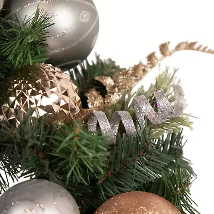 New Pine and Star Ornaments Wreath Christmas Wreaths