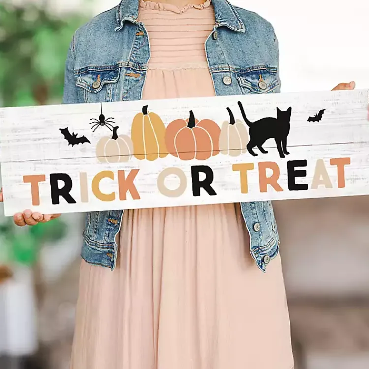 Trick or Treat Wooden Wall Plaque Halloween