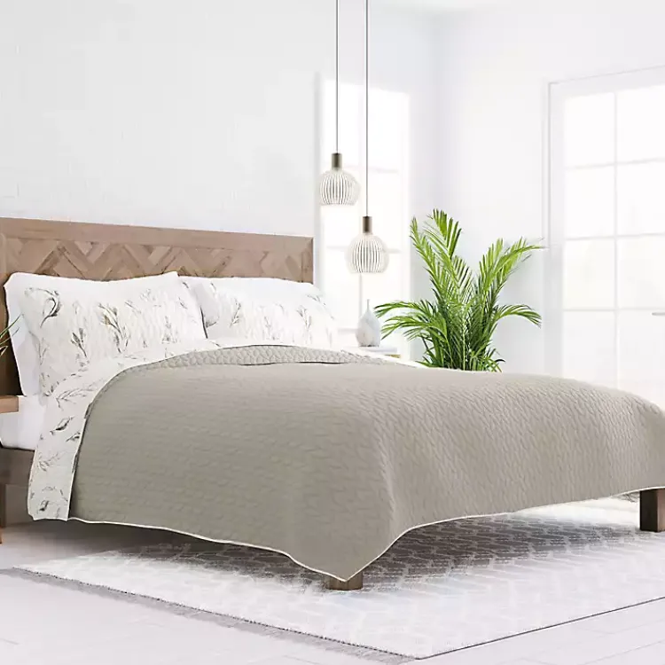 Kirklands Home Quilts|Watercolor Leaves Reversible 3-pc. King Quilt Set