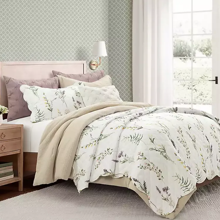 Kirklands Home Quilts|Watercolor Wildflower 3-pc. Full/Queen Quilt Set