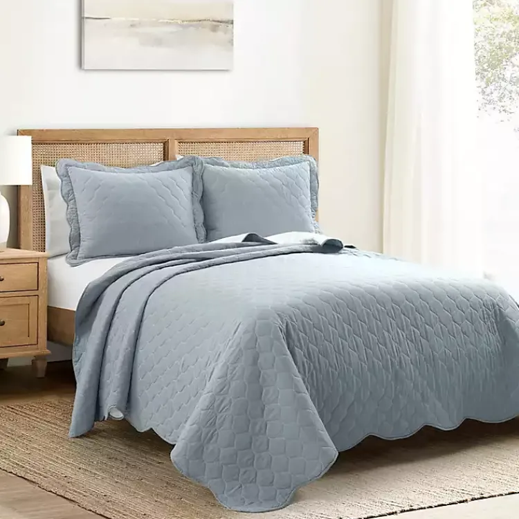 Kirklands Home Quilts|White and Blue Scallop 3-pc. Full/Queen Quilt Set