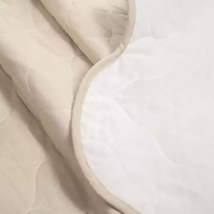 Kirklands Home Quilts|White and Tan Scallop 3-pc. Full/Queen Quilt Set