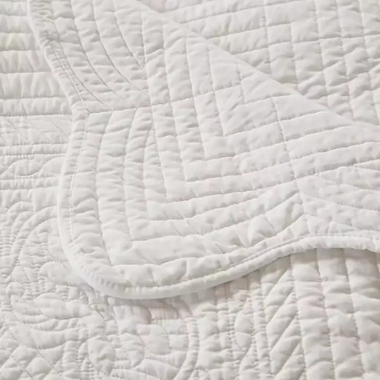 Discount Oversized Quilted Scalloped Edge Throw Blankets & Throws