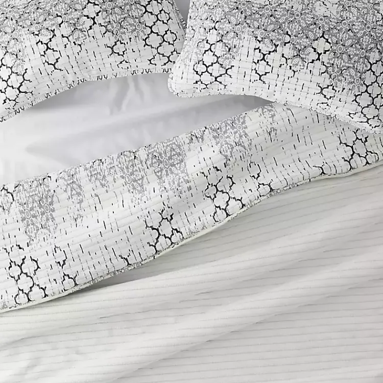 Kirklands Home Quilts|White Trellis Reversible 3-pc. King Quilt Set